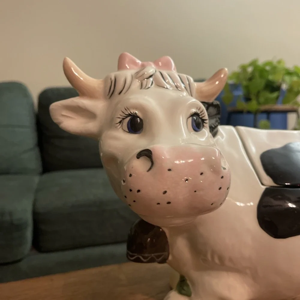 VTG Ceramic Cow‎ Cookie Jar Black White Pink Bow Granny Twin Winton Cottage 16
